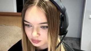 Adult webcam host diyalarsen at   Camsoda