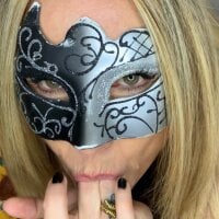 Adult webcam host harleyejoker1 at Stripchat