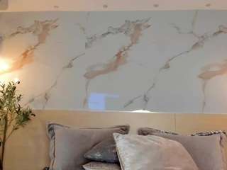 Adult webcam host leathompson1 at   Camsoda