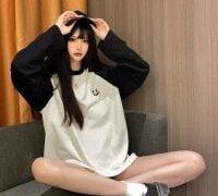 Adult webcam host linxia_baby at Stripchat