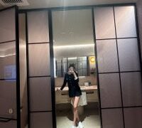 Adult webcam host Lulu125216 at Stripchat