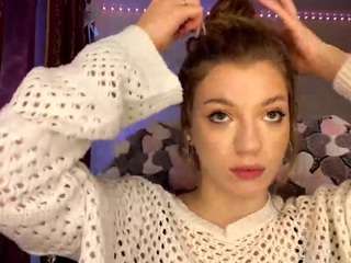 Adult webcam host oksanaandersen at Camsoda