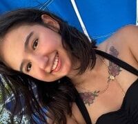 Adult webcam host Pinkie_Princes at Stripchat