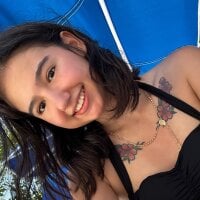 Adult webcam host Pinkie_Princes at Stripchat