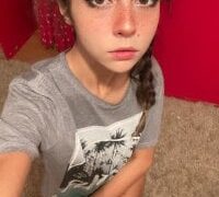 Adult webcam host Pinkypupa-Love at Stripchat
