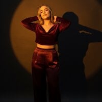 Adult webcam host Sam_pablo21 at Stripchat