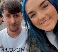 Adult webcam host scottishcouple2002 at Stripchat