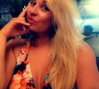 Adult webcam host SpicyVicky at Stripchat