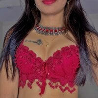 Adult webcam host Suhu_love at Stripchat