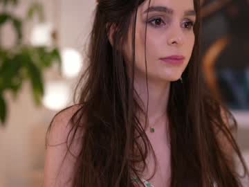 Dovia — Nude Cam Girl on Chaturbate Adult webcam host dovia at Chaturbate