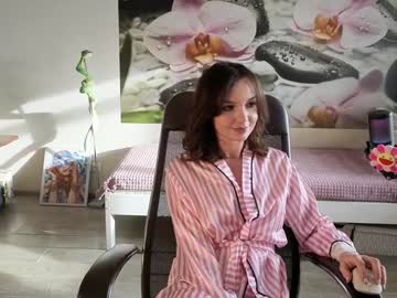 Jennycutey — Nude Cam Girl on Chaturbate — Chaturbate