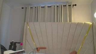 Live nude cam model 1sexy-love on Camsoda