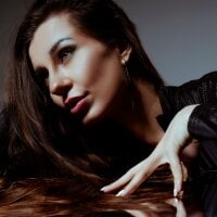 Live nude cam model Crystallana on Stripchat