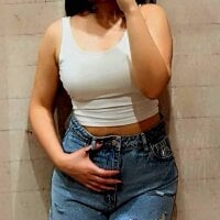 Live nude cam model Cute-Sakhi on Stripchat