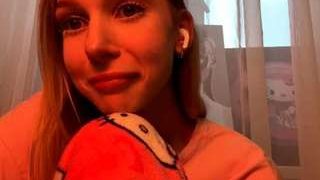 Live nude cam model elinorhomer on Camsoda