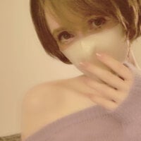 Live nude cam model Emilia0606 on Stripchat