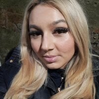 Live nude cam model hotamanda01 on Stripchat