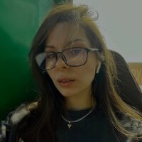 Live nude cam model kittyCarrol on Stripchat