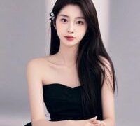 Live nude cam model Lan-mei on Stripchat