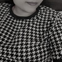 Live nude cam model OnlyPragya on Stripchat