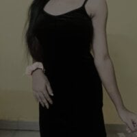 Live nude cam model Quun_rosi on Stripchat