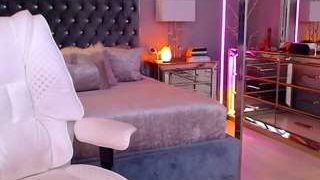 Live nude cam model theofficialsophiasanchez on Camsoda