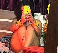 Live nude cam model V-Hot-Sweti on Stripchat
