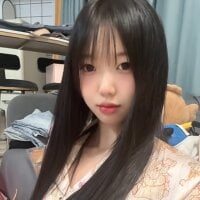 Live nude cam model xinyu789 on Stripchat