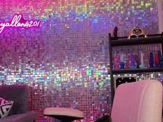 Lucyallen4201    Live nude cam model lucyallen4201 on Camsoda
