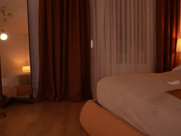 Roxy_blue_eyed_ — Private Show on Chaturbate Live nude cam model roxy_blue_eyed_ on Chaturbate