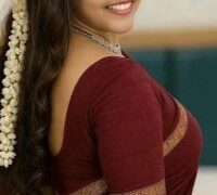 Adult webcam host SonY_CaM at Stripchat