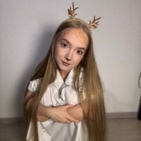 Live nude cam model bambi_lu on Stripchat