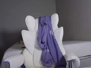 Live nude cam model bunnykaye on Camsoda