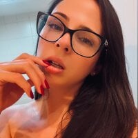 Live nude cam model Lady_LauraRose on Stripchat