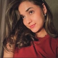 Adult webcam host amcutefatima at Stripchat