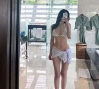 Adult webcam host Olivia_11 at Stripchat