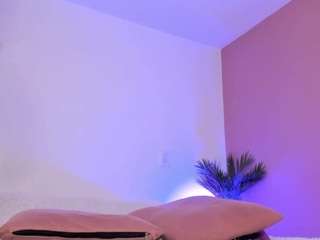 Adult webcam host powergirl at   Camsoda