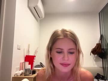Laraineprada — XXX Stream on Chaturbate Live nude cam model laraineprada on Chaturbate