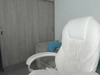 Live nude cam model alexyferrer on Camsoda