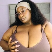 Live nude cam model bustytitsxxx on Stripchat