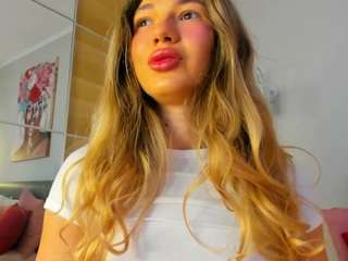 Live nude cam model dariadeli on Camsoda