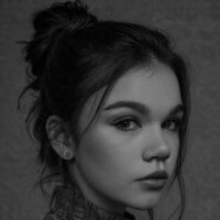 Live nude cam model Exeltis on Stripchat