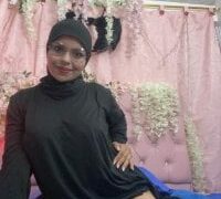 Live nude cam model lalilamassu1 on Stripchat