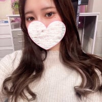 Live nude cam model MOEMOE-Q on Stripchat