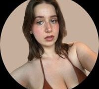 Live nude cam model nerdynina on Stripchat