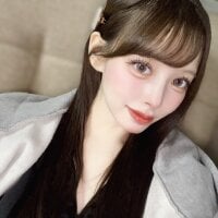 Live nude cam model roachan_ on Stripchat