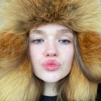 Live nude cam model RussianWoman on Stripchat