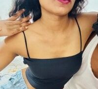 Adult webcam host Naughty_Taniya at Stripchat