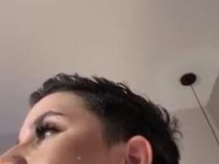 Live nude cam model alicee-love on Camsoda