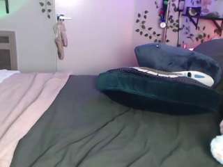 Live nude cam model marshmallow-princess-420 on Camsoda